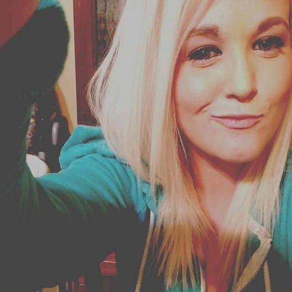 Meet your Posher, Jessica - Picture 1 of 1